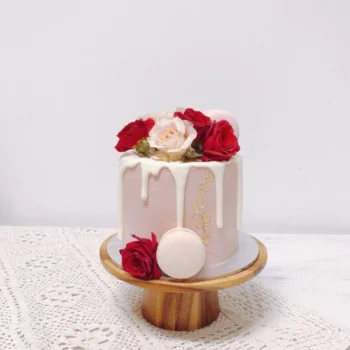 Roses White Drip Cake | Floral Cake Delivery in Singapore