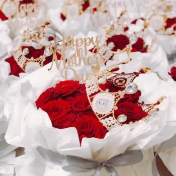 [Popular] Rose Bouquet Cake | Best Customisation Cake Shop