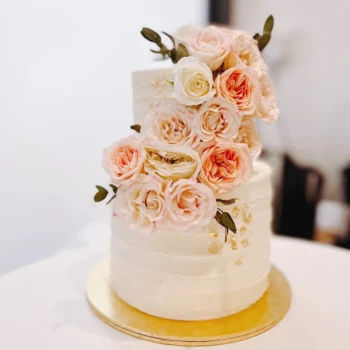 Elegant Dreamy Fresh Floral Wedding Cake | Best Bakery in Singapore