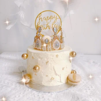 Queens Gold Crown Cake