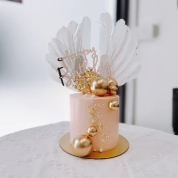Baby Pink Gold Crown x Feather Wings Cake