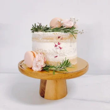 Minimal Leaves Rustic Cake