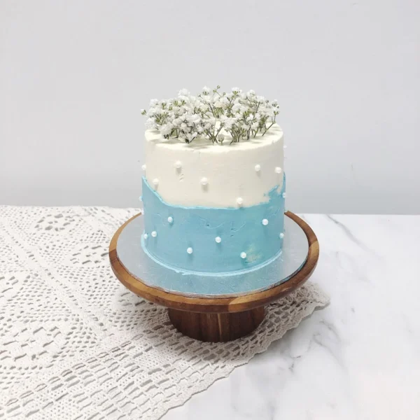 Baby Blue x White Baby Breath Cake