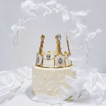 Dainty Dreamy Crown with Feather