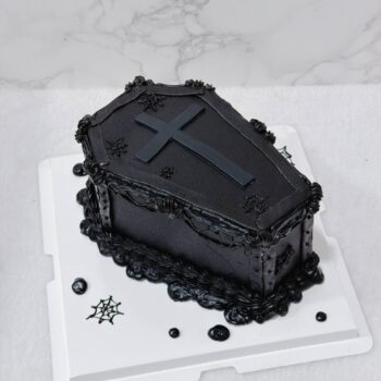 Haunted Grave Halloween Cake